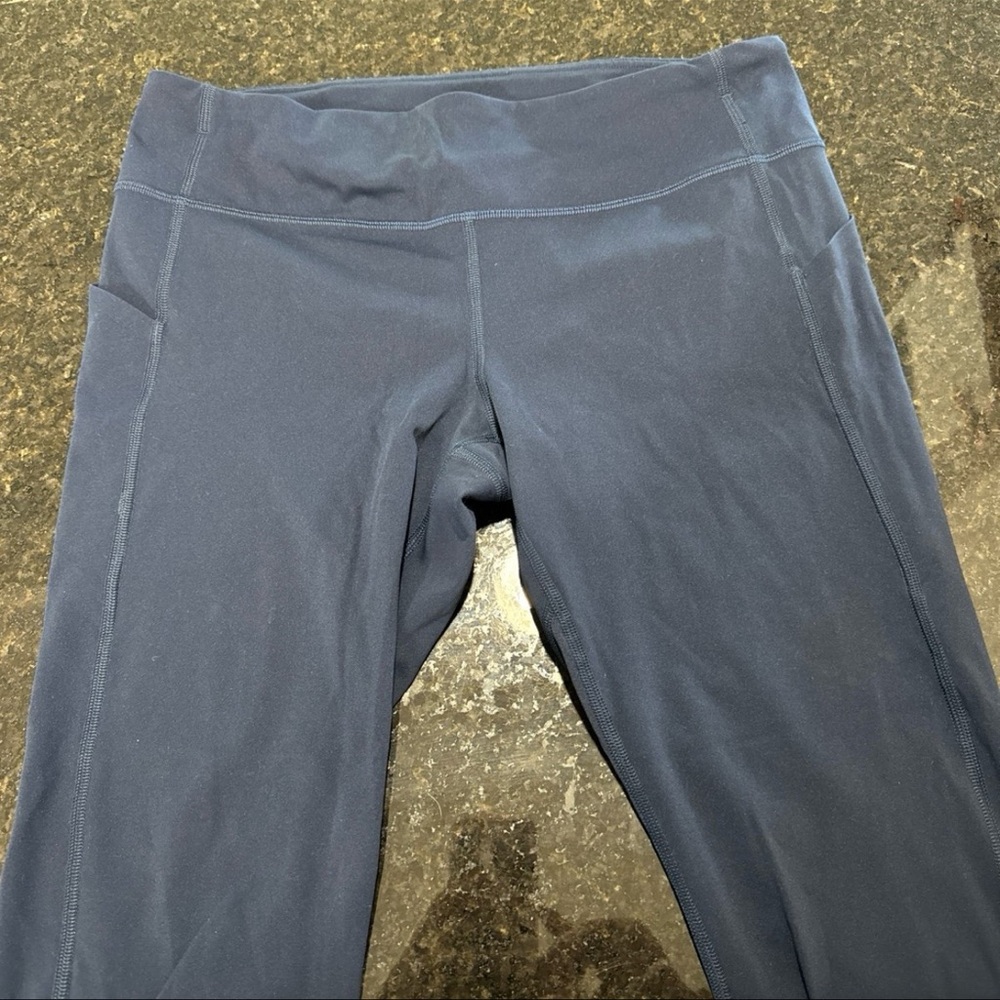 Lululemon Navy Capri Leggings 10 - Picture 2 of 7